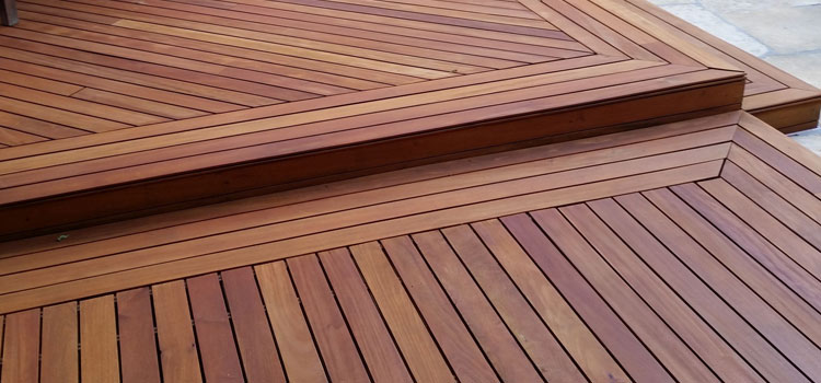 Redwood Decking Material in Sunland-Tujunga, CA